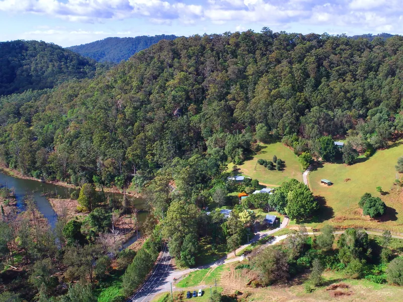 Idyllic Homestead in Neranwood. Stunning GC Hinterland Locale.