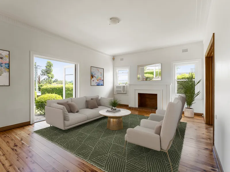 PICTURESQUE TRADITIONAL FAMILY HOME