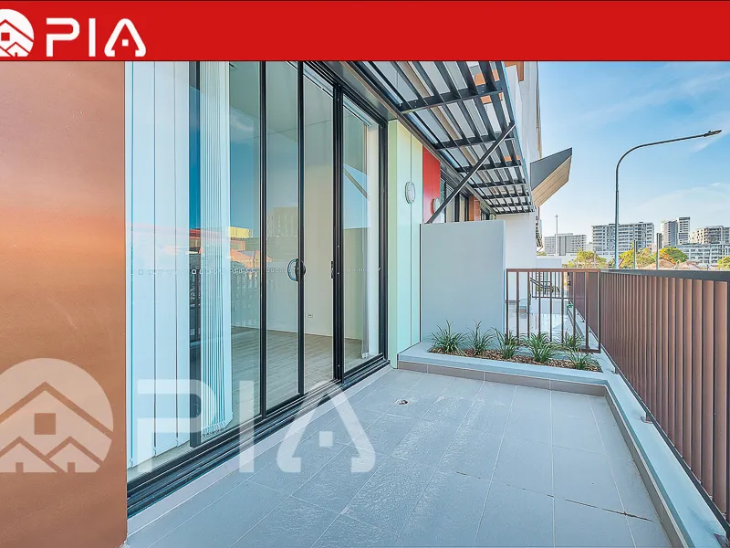 Modern apartment with large balcony facing East