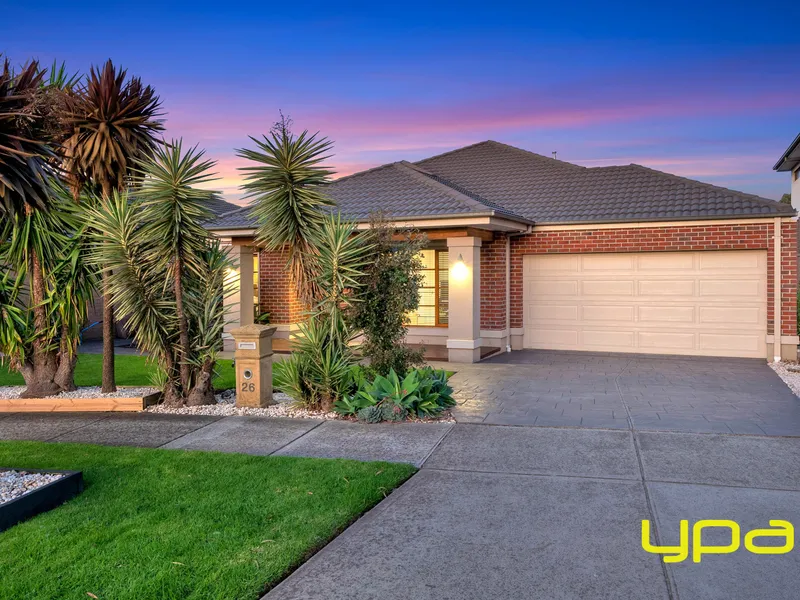 The Ultimate Family Entertainer in the Ideal Location!!!