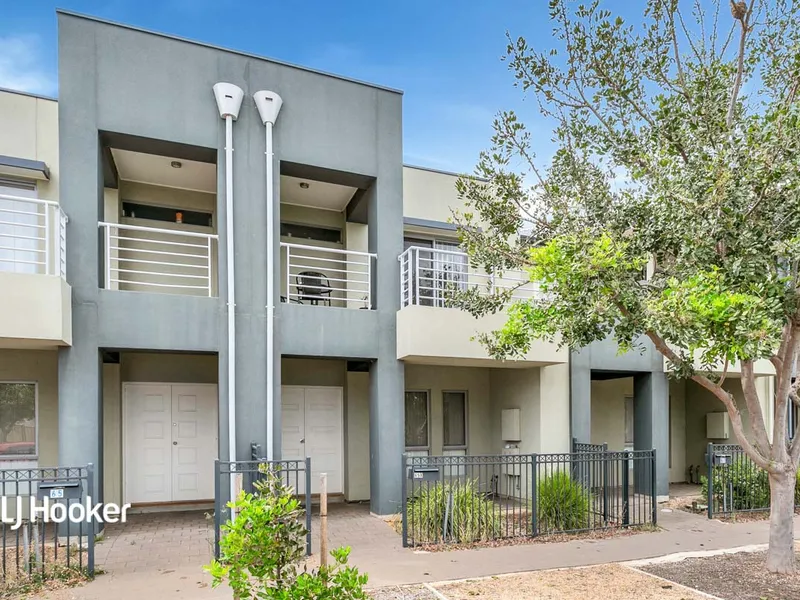 Generous Townhouse with Exquisite Park Views