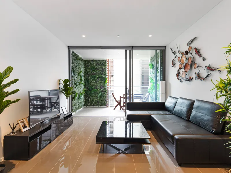 Popular 2 bed dual key for sale in Wonderland Central Park 