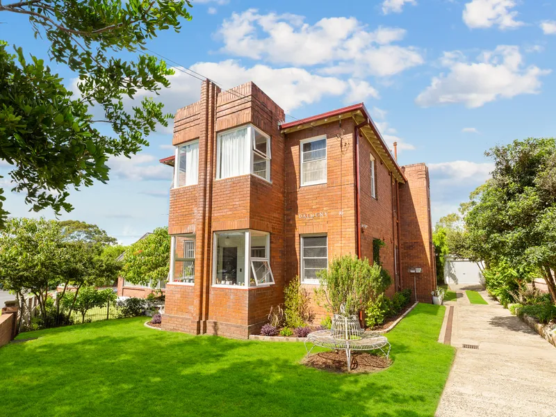 Art Deco Charm With Exceptional Convenience