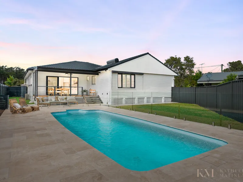 Large open plan level living family entertainer in prime location