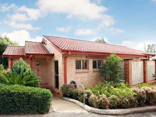 Modern three bedrooms villa located at a quiet location in Ryde