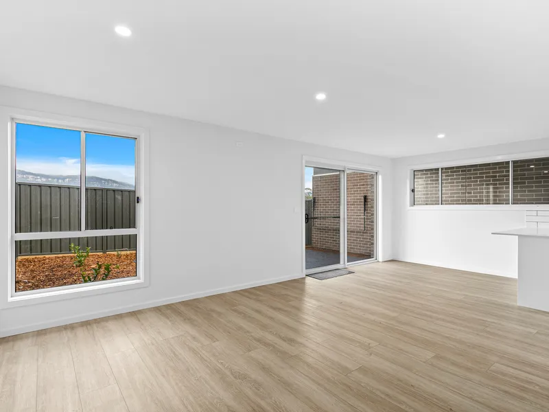 Near new immaculate townhouse