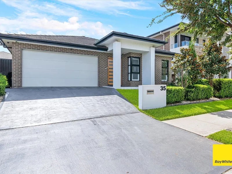 Bright and elegant house near school and Elara Village