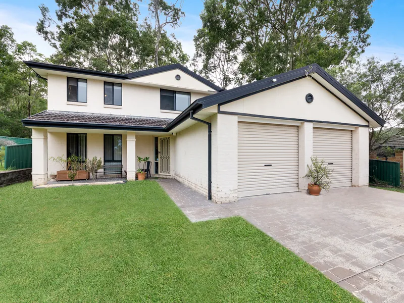 Pre registered attendance only at auction and viewings