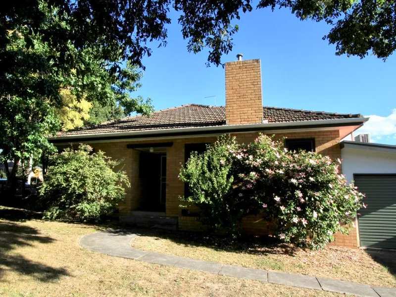 Designed For Entertaining - Perfectly Located For Living