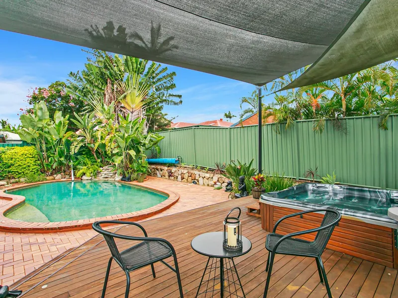 Entertainers Paradise In A Lovely Location