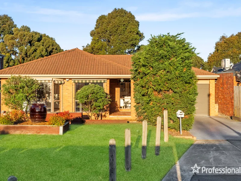 ''Keilor Lodge'' Gem Set on Approximately 724m2 of Prime Land!