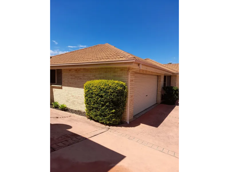 Stunning Villa Walk to Beach