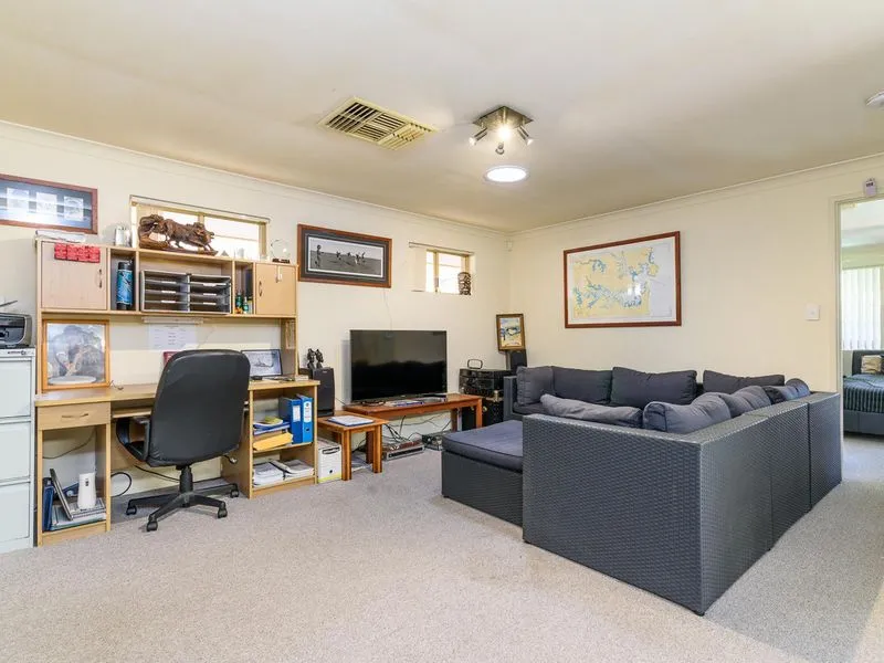 Private, Easy Care 1 bedroom Home