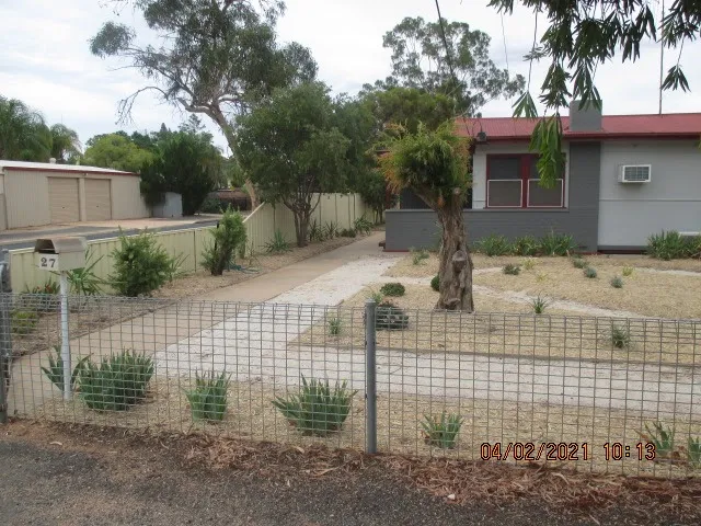 Ideal 1st Home or Rental Investment Recently Renovated - Ready to Move in