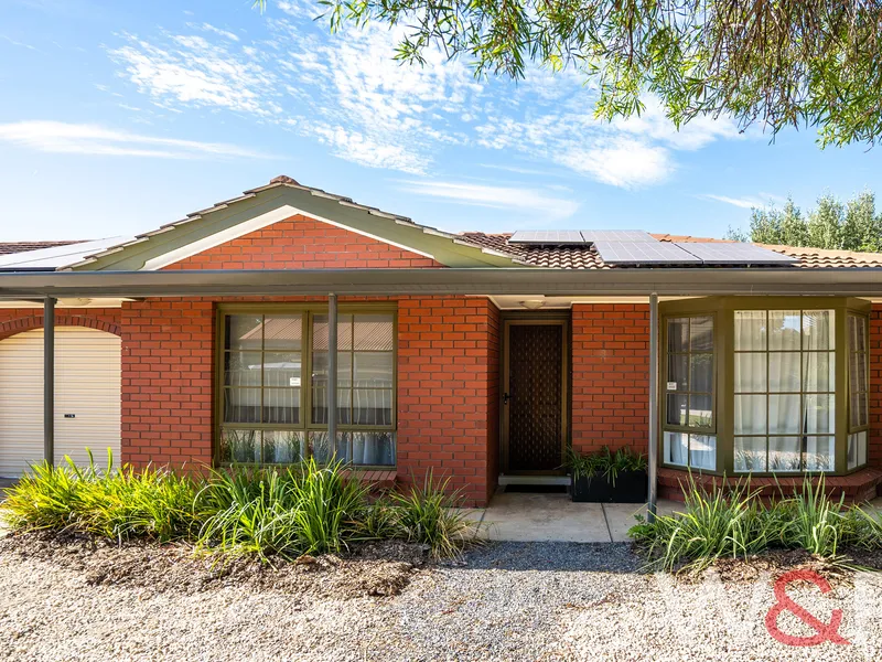 Newly Renovated 2-Bedroom Homette with Private Outdoor Retreat!