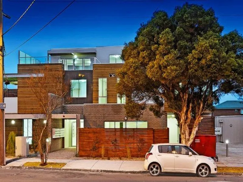 Light Filled Apartment in the Centre of Footscray