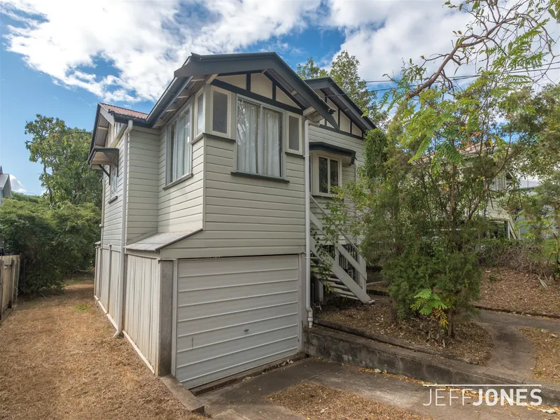 Classic, Classy And Central In Camp Hill