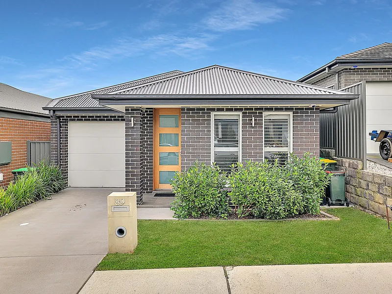 Great Gregory Hills family home!