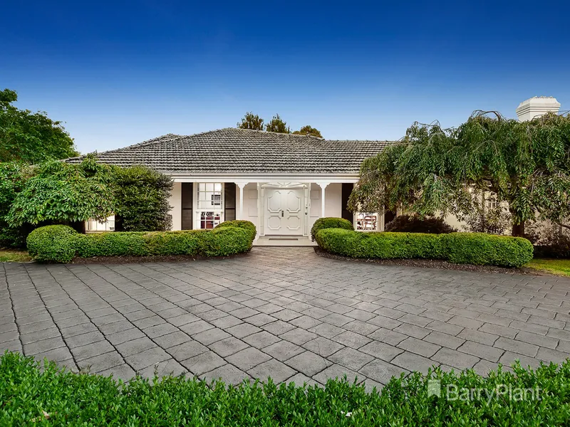 Acre lifestyle in an exclusive Templestowe pocket.