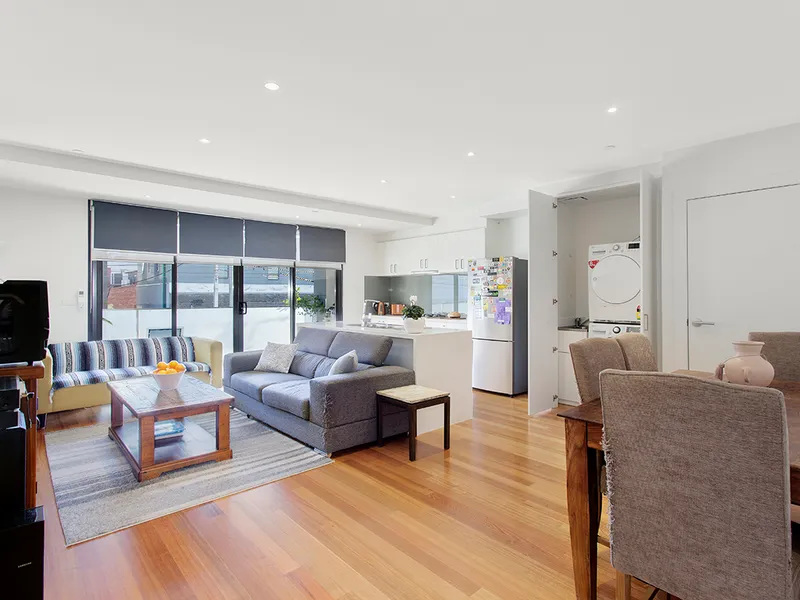MODERN 2 BEDROOM APARTMENT IN THE BEST LOCATION | HODGES CAULFIELD