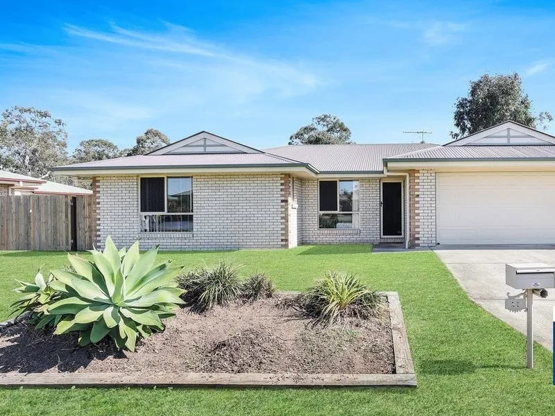 Four Bedroom Home in Morayfield with Ducted Air Con!