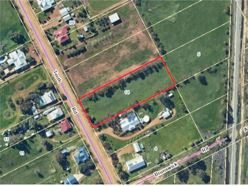 Fully fenced, scheme water connected, great red soil grow any thing