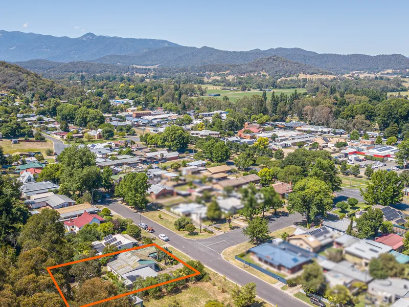 Great Location in the Centre of Town