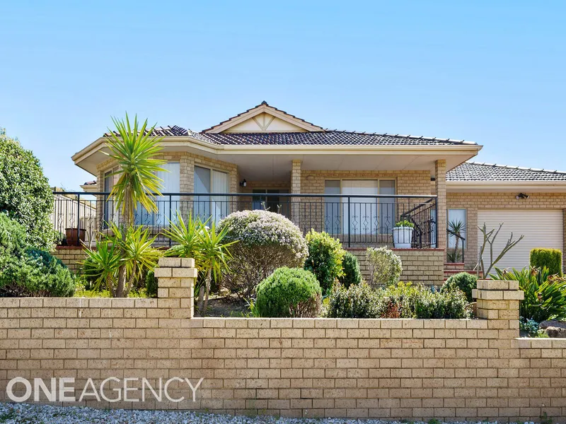 ENJOY THE COASTAL LIFESTYLE!