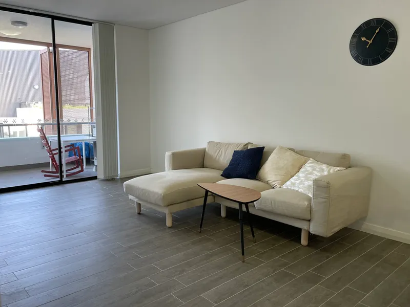 Modern 2 Bedroom Apartment with fully furnished for rent