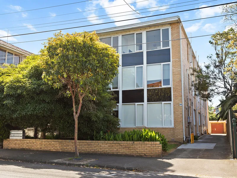 Perfect Location in Leafy Elwood