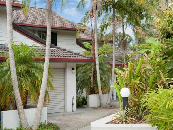 Ramada Gardens Byron Hills