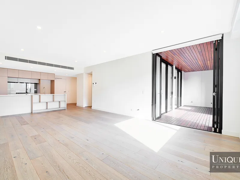 Modern & Spacious 2 Bedroom + Study