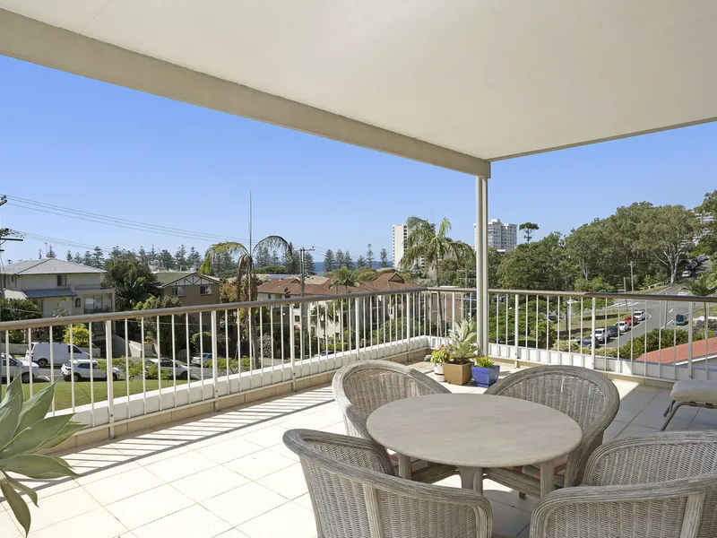 Luxury Living with Ocean Views In Prime Position