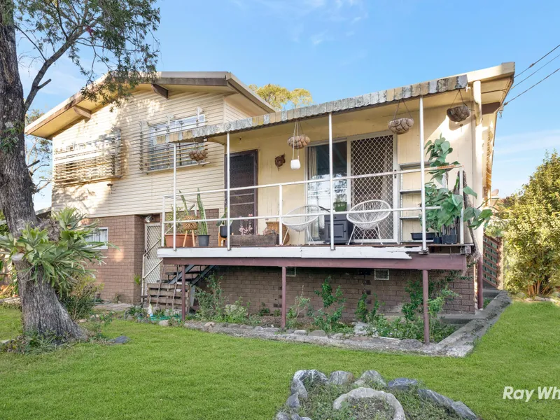 PERFECT INVESTMENT OR FIRST HOME .........