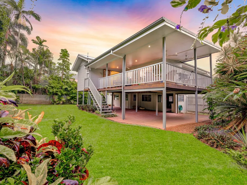 Picture Perfect. Whitfield Queenslander. 812sqm.