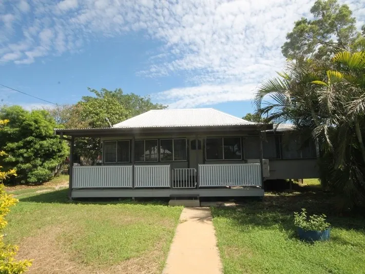 LARGE 4-5 BEDROOM HOME + 1305M2 BLOCK = $199,000 BARGAIN