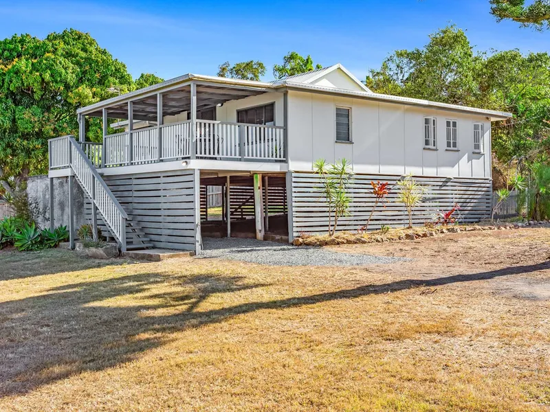 4 BEDROOM QUEENSLANDER ON PACIFIC HEIGHTS