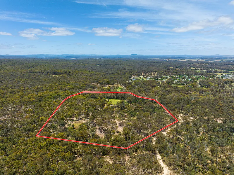 25 Acres - Short Drive To CBD