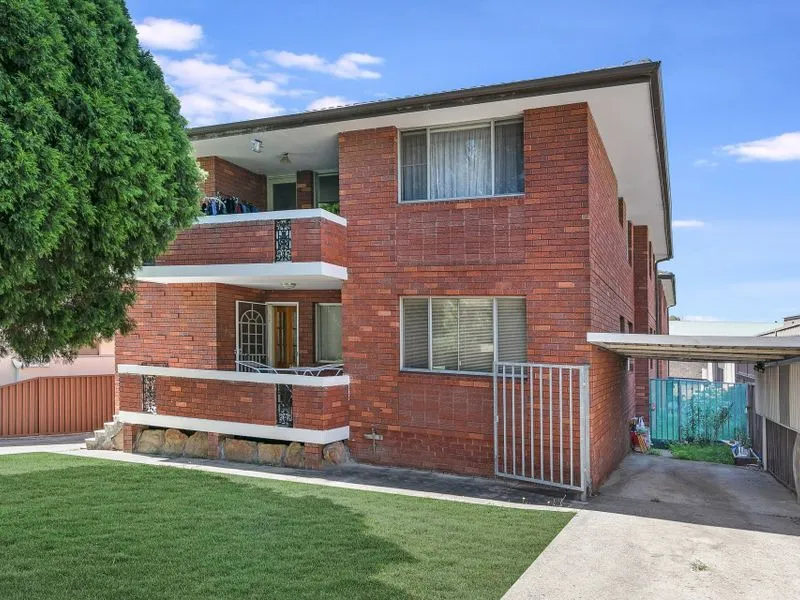 2 x Well presented 2 Bedroom units