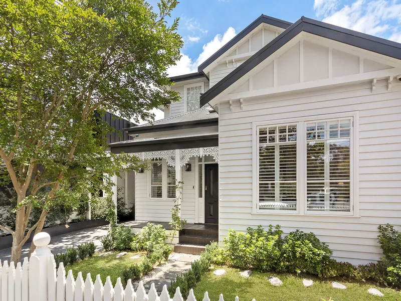 Contemporary family luxury in a prized bayside position