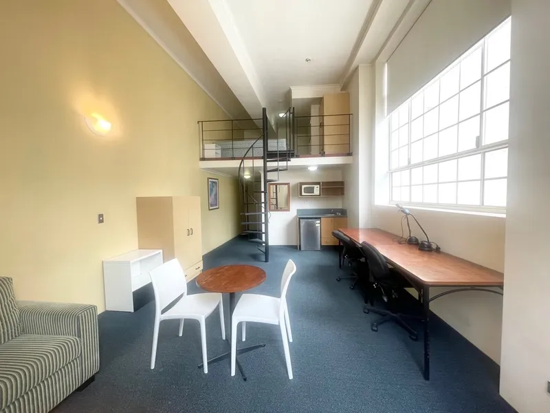 LARGE FURNISHED LOFT STUDIO APARTMENT (TWIN SHARED) - STUDENT ONLY