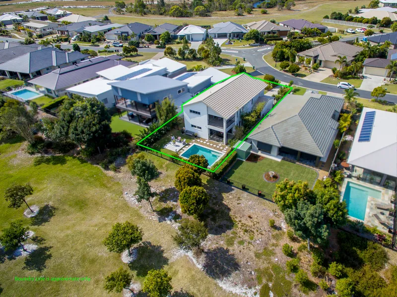 Golfing Estate Residence 