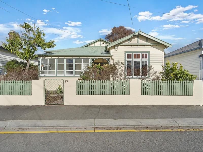 Embrace Cozy Living in Invermay - Your Two-Bedroom Cottage Awaits!