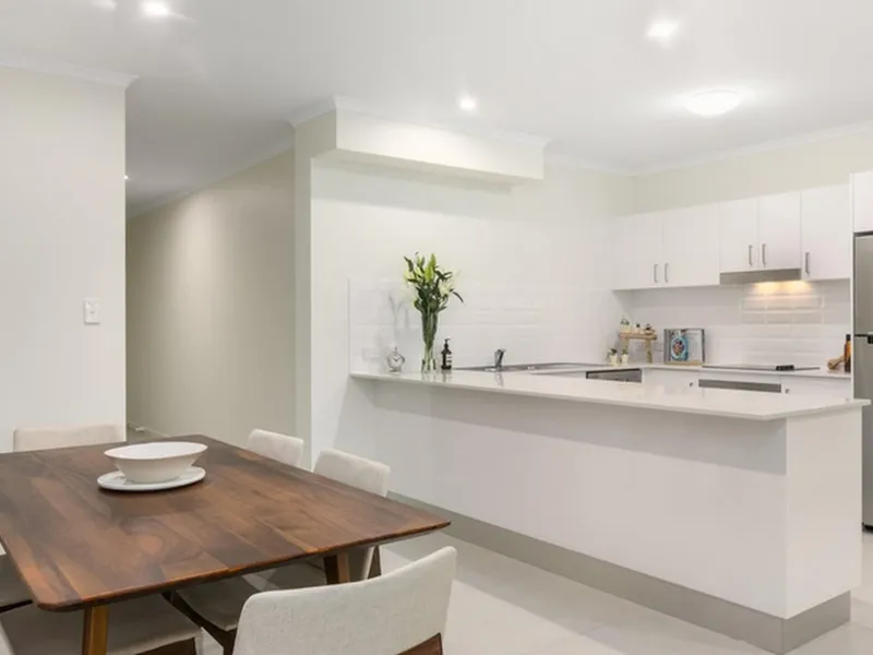 Beachside 2 Br Modern Apartments, in Cul de Sac  Yorkeys Knob beachfront area from $399,900.