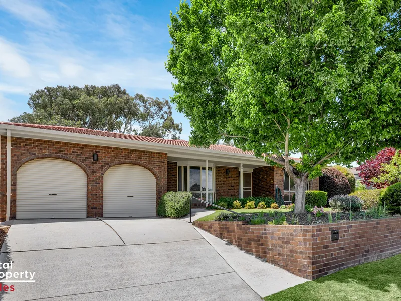 Stunning Four bedroom ensuite family home in a Highly sought after elevated Location!