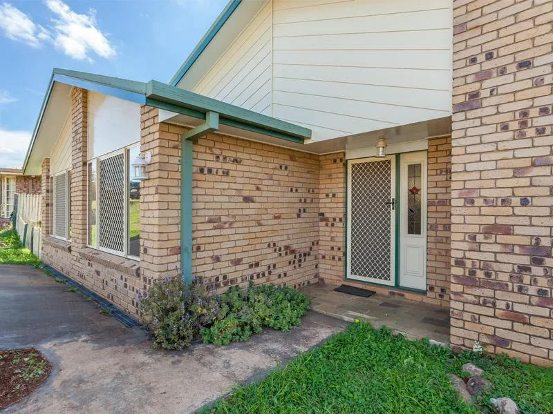 HUGE family home close to university.