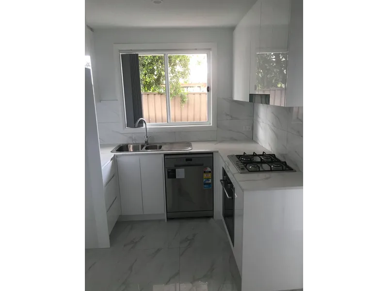 BRAND NEW 3 BEDROOM GRANNY FLAT