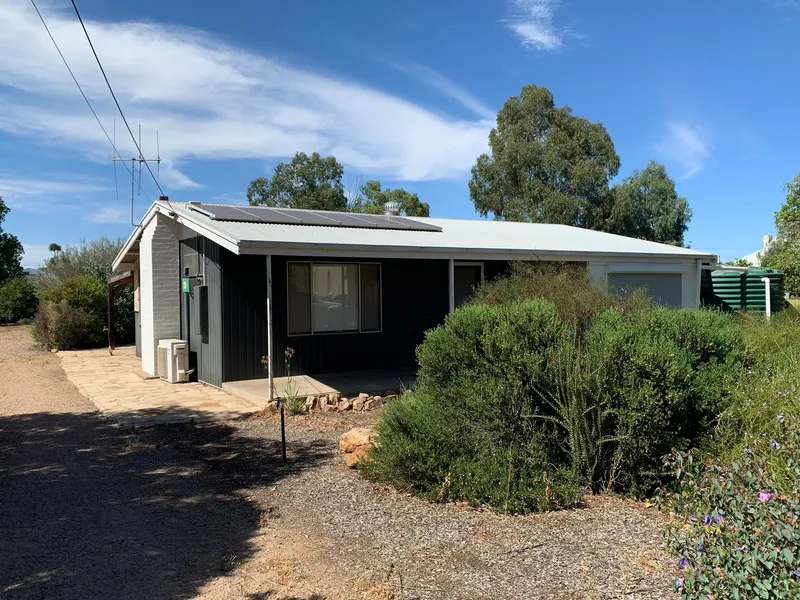 Immaculate Renovated Cottage!