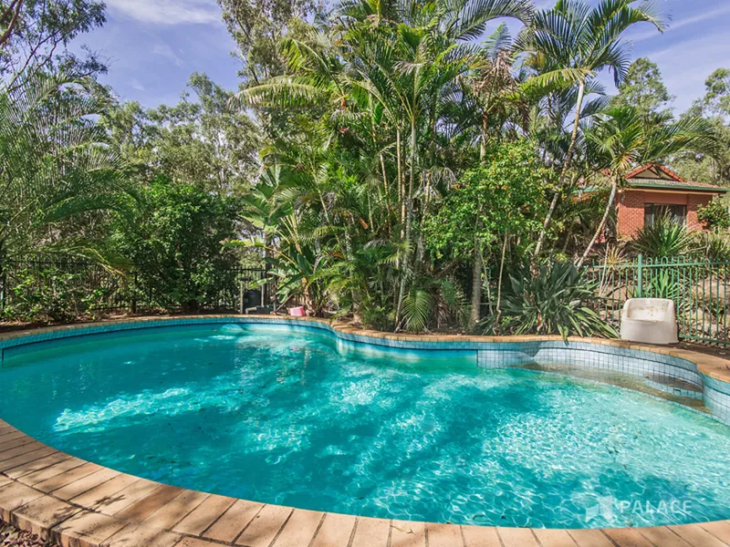 Large Family Home on 7000m2