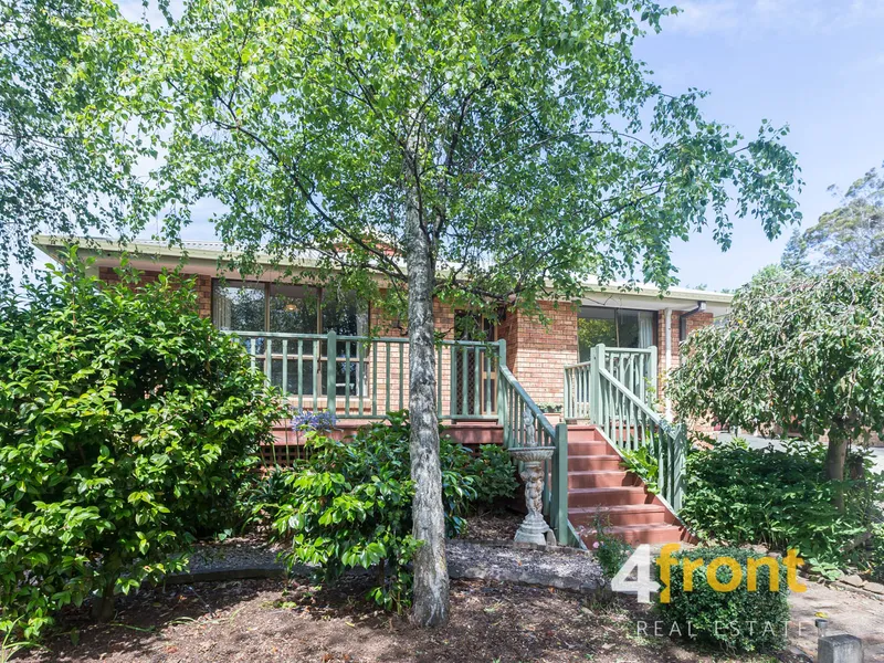 Family home plus granny flat on large private block